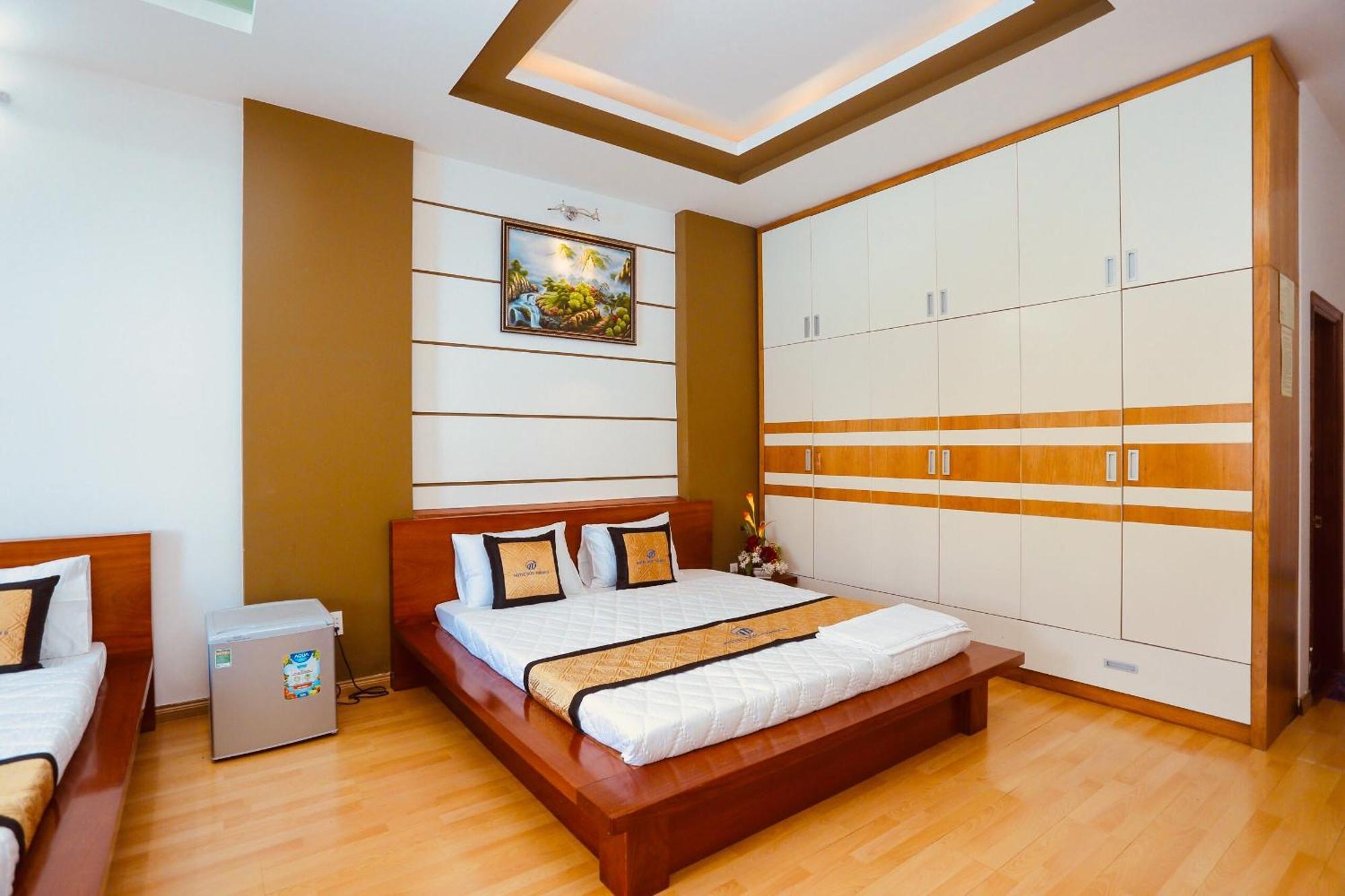 Hotel Đức Thành Chi Khu Co Ong Extérieur photo