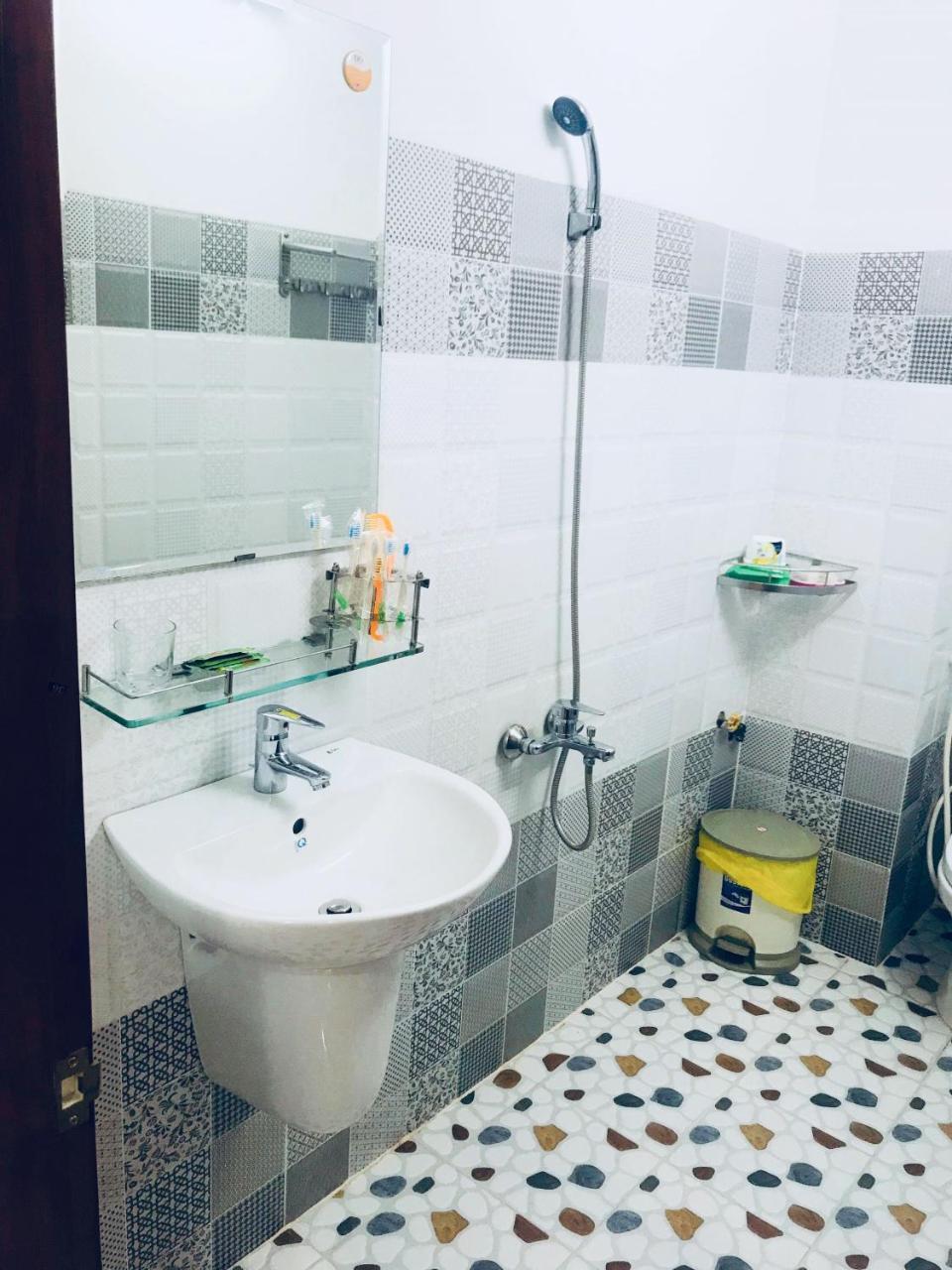 Hotel Đức Thành Chi Khu Co Ong Extérieur photo
